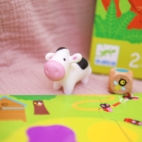 Spoločenská hra pre najmenšie deti. Roztomilé zvieratká zoznamujú deti s princípom spoločenských hier.