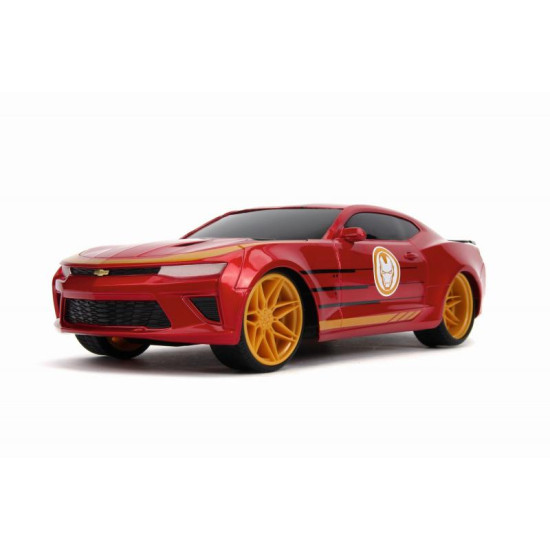 RC auto Marvel Iron Man 2016 Chevy Camaro v červenej farbe, na diaľkové ovládanie, mierka 1:16