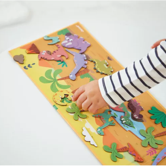 Magnetická kniha pre deti s dinosaurami od Janod.