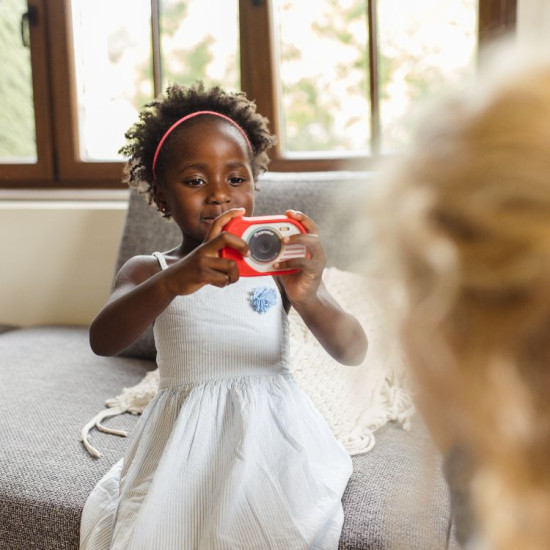 Digitálny fotoaparát Kidywolf Kidycam umožňuje deťom robiť fotografie a videá aj na tobogane alebo pri šnorchlovaní. 