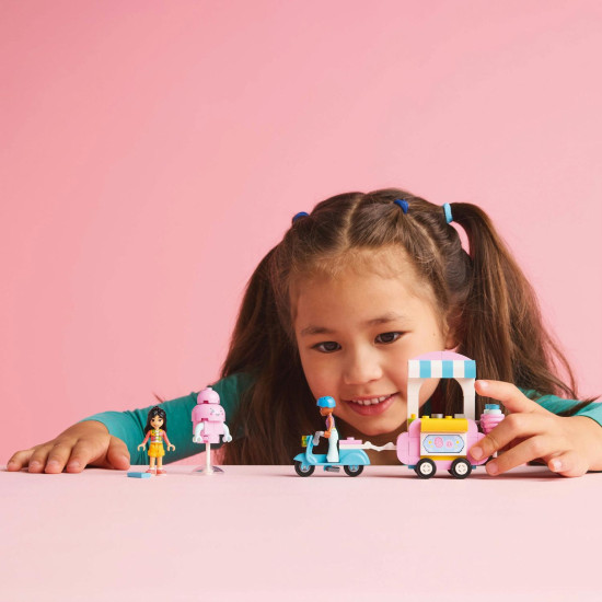 LEGO Friends Stánok s cukrovou vatou a skúter