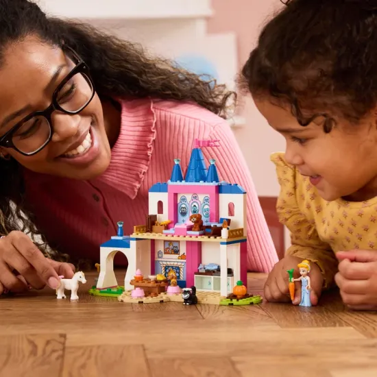 LEGO Disney 43283 Popoluškin zámok so zvieratkami