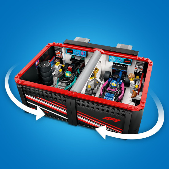 LEGO CITY Garáž F1® s pretekárskymi autami Mercedes-AMG a Alpine pripravenými na štart.