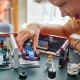 LEGO CITY Garáž F1® s pretekárskymi autami Mercedes-AMG a Alpine pripravenými na štart.