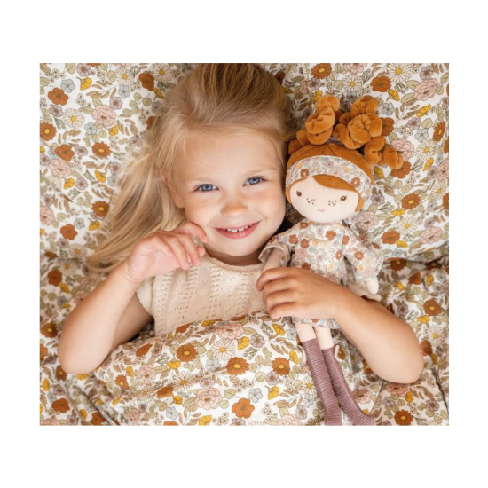 Mäkká plyšová bábika Ava vysoká 35cm. Je vhodná na hranie aj maznanie a bude sa s ňou aj krásne zaspávať!