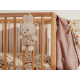 Rozkošný králiček s vintage kvietkami zahrá vášmu bábätku uspávanku a pomôže mu sa upokojiť a zaspať.
