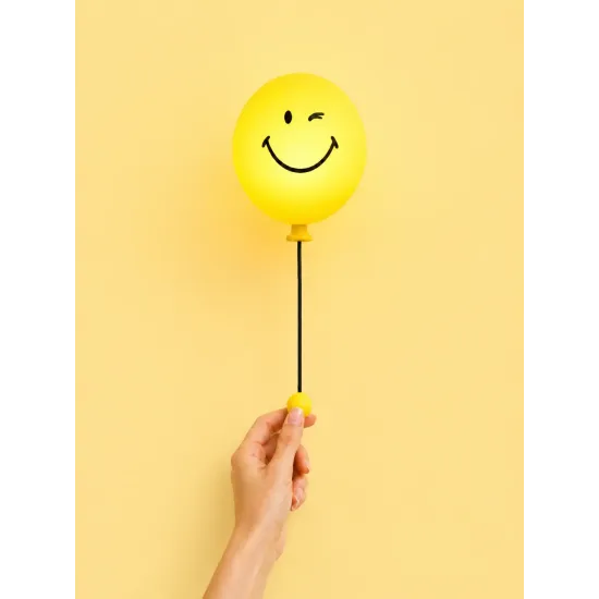 Detské nočné svetlo MOB Bubbly Light Smiley World žltá Detské nočné svetlo MOB Bubbly Light Smiley World žltá