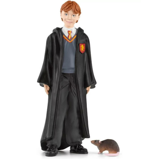 Ron Weasley pomáha Harrymu Potterovi v boji proti Voldemortovi, zatiaľ čo Prašivec, potkan, zostáva prehliadaný.