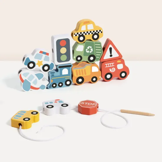 Drevené Montessori hračky – set box a navliekanie dopravných značiek