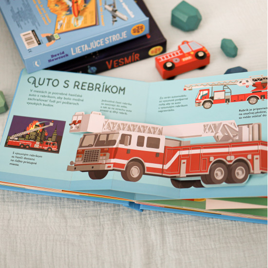 Interaktívna a zábavná kniha s pop-up obrázkami je ideálna pre malých zvedavcov, ktorí sa chcú dozvedieť mnoho zaujímavého o hasičoch a ich povinnostiach.
