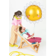 Balón s atraktívnym dizajnom s motívom slniečka, čo zaujme každé dieťa.
