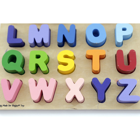 S týmito veľkými farebnými písmenkami abecedy na drevenej podložke bude spoznávanie písmen tou najzábavnejšou hrou! 