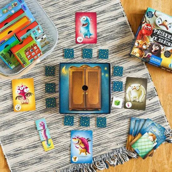 Príšerky zo skrine je kooperatívna hra. 