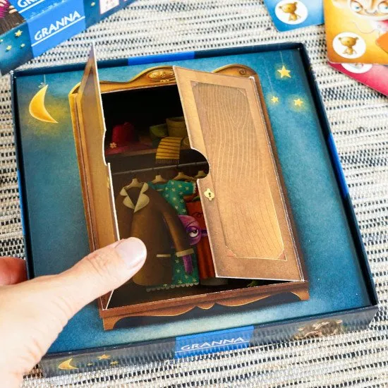 Príšerky zo skrine je kooperatívna hra. 