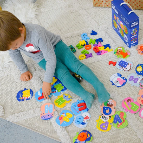 Vkladacie puzzle abeceda.
