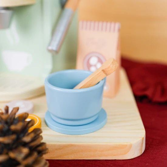 Drevený kávovar pre deti Pastel