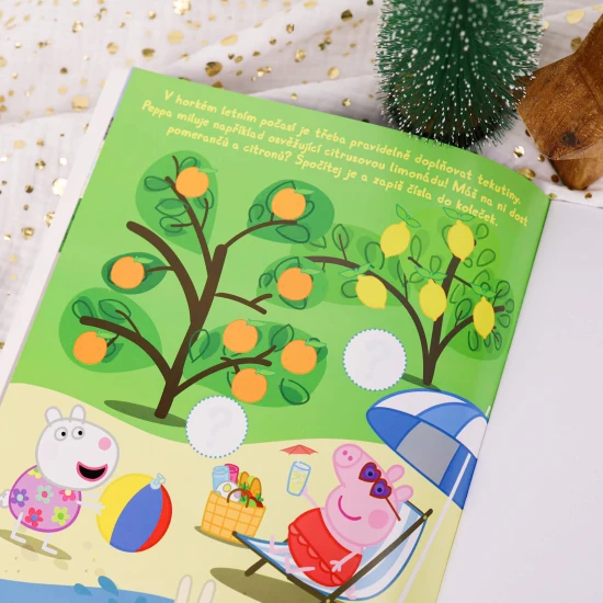 Samolepkový zošit Peppa Pig s receptami a voňavými samolepkami. 