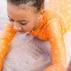 Detské dievčenské plavky s dlhým rukávom UPF 50+ Srdiečka | Swim Essentials