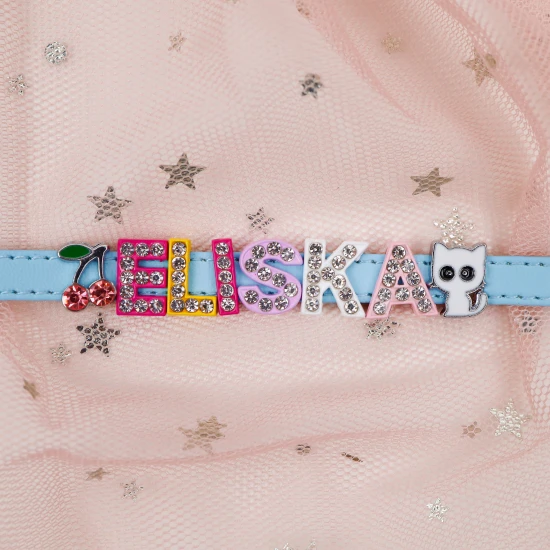 Prívesok písmeno E na detský náramok s menom Nojomojo