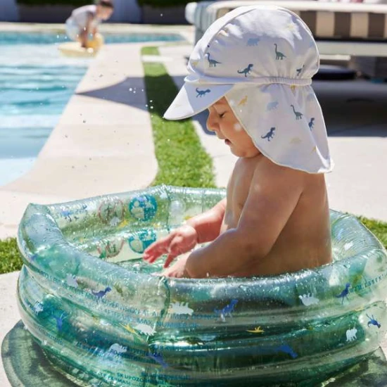 Praktický letný klobúčik s ochranou krku od Swim Essentials s dinosaurím vzorom ochráni deti pred UV žiarením