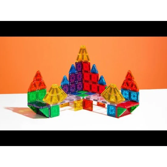 Stavebnica MAGNA-TILES kombinuje veľké a malé dieliky.