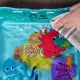 Baby Einstein Vodná podložka Sensory Splash 0m+ Detská plniteľná vodná podložka Baby Einstein Ocean Explorers Sensory Splash Water Mat s plávajúcimi morskými živočíchmi podporuje hru na brušku a rozvoj jemnej motoriky.