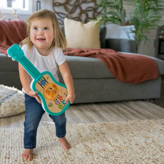 Hračka hudobná drevená ukulele Magic Touch HAPE 6m+ Baby Einstein 12609-6