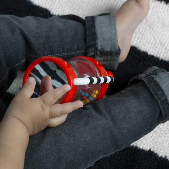 Hrkálka s aktivitami Cal’s Sensory Shake-up™3m+ Baby Einstein 16707-6