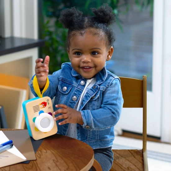 Baby Einstein Fotoaparát so zvukom Učenie farieb je hračkou s hračkou fotoaparát Baby Einstein.