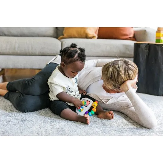 Baby Einstein Hudobný prehrávač Táto ocenená hudobná hračka bude určite patriť k najobľúbenejším hračkám pre vašich malých hudobníkov.