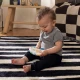 Nechajte založiť vášho drobčeka vlastnú pochodovú kapelu s tamburínou od Baby Einstein.