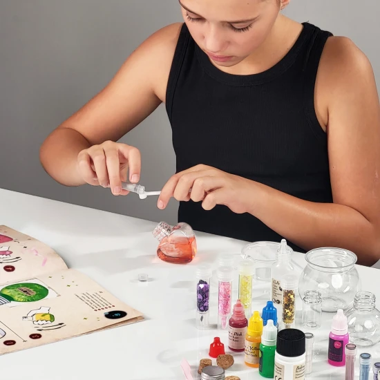 Čarovné elixíry a magické pokusy – svet plný kúziel, farieb a zábavy