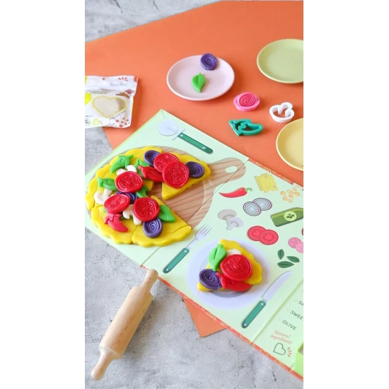 ChildGen Modelovacia sada Pizza - prírodná plastelína s formičkami a hracou podložkou.