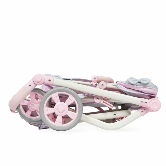 Skladací kočík pre dvojčatá bábiky DeCuevas 90875 z kolekcie Sophie 2025 s odnímateľnými korbičkami a nastaviteľnou rukoväťou v pastelových farbách.