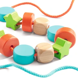 Navliekanie drevených korálok Tvary