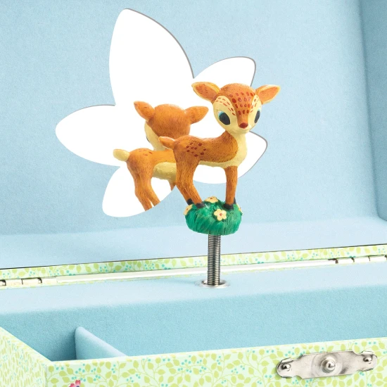 Srnča: hracia skrinka so zásuvkou