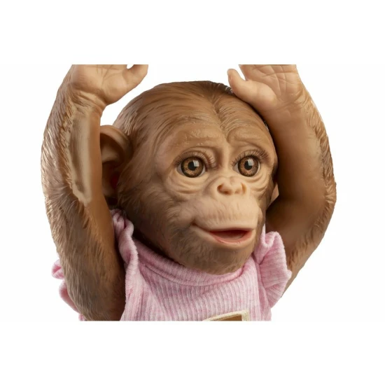 Realistická opička bábika Guca 32 cm v kvetovanom outfite – celovinylové telo