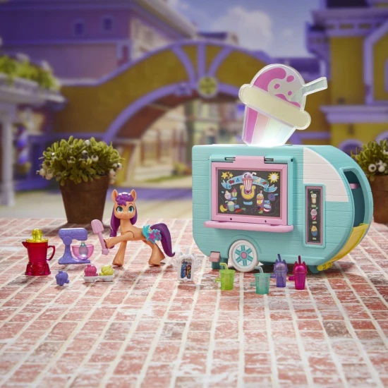 Hasbro My Little Pony Sunny Starscout Smoothie truck