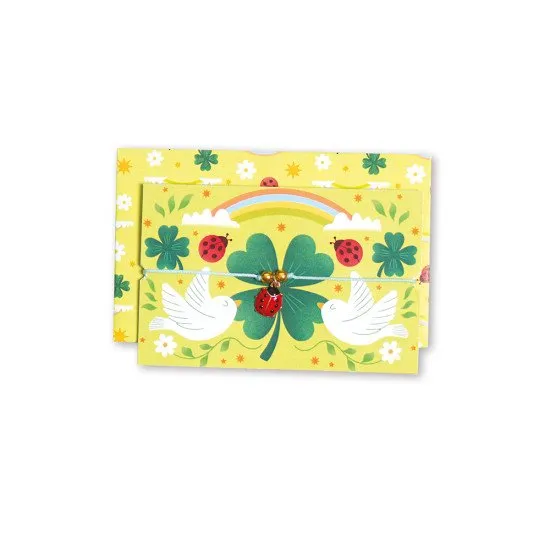 Kreatívna sada na vytváranie náramkov želaní alebo priateľstva.