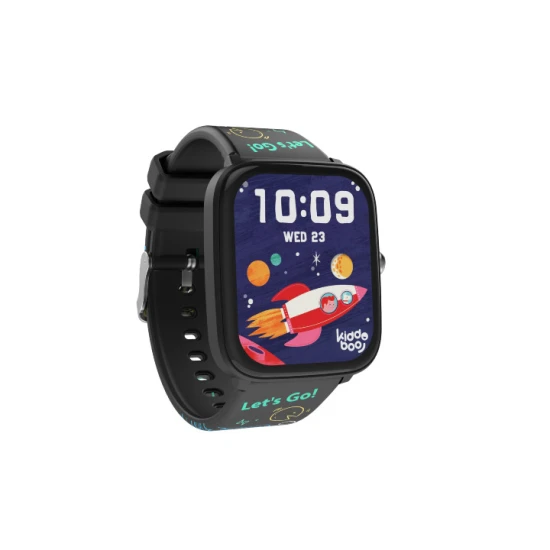 Čierne detské Kiddoboo smart hodinky Black s monitorovaním rôznych každodenných aktivít, farebným displejom a pohodlným remienkom.​