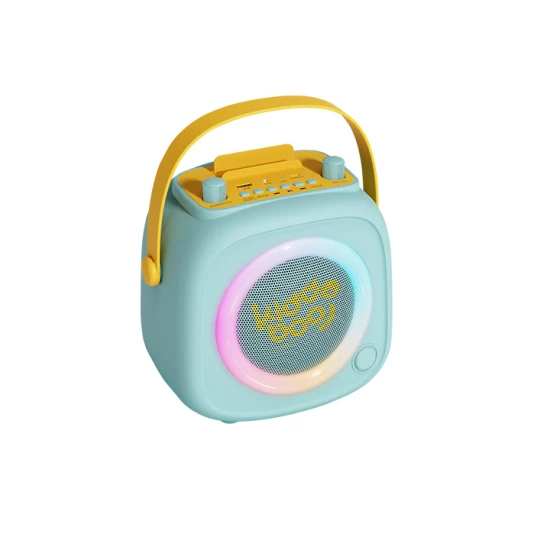 Zelený detský Kiddoboo bluetooth karaoke set mikrofón a reproduktor KidsVoice Mint s RGB osvetlením a zábavnými efektmi pre deti od 3 rokov.