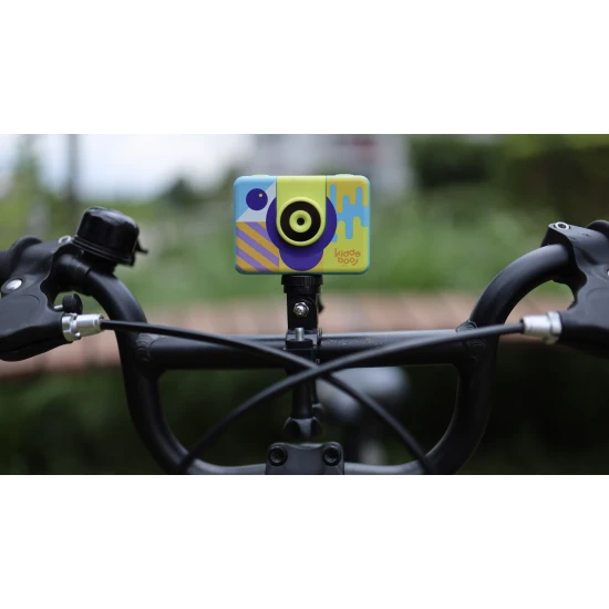 Detská akčná kamera Kiddoboo Splash Yellow – žltá vodotesná kamera s otočnou kamerou a príslušenstvom pre malé dobrodružstvá.​