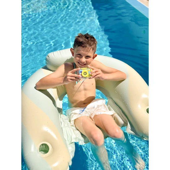 Detská akčná kamera Kiddoboo Splash Yellow – žltá vodotesná kamera s otočnou kamerou a príslušenstvom pre malé dobrodružstvá.​