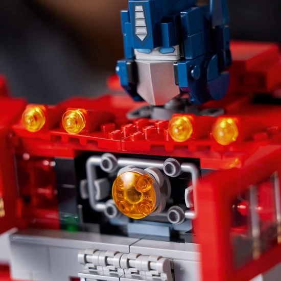 LEGO Creator 10302 Optimus Prime