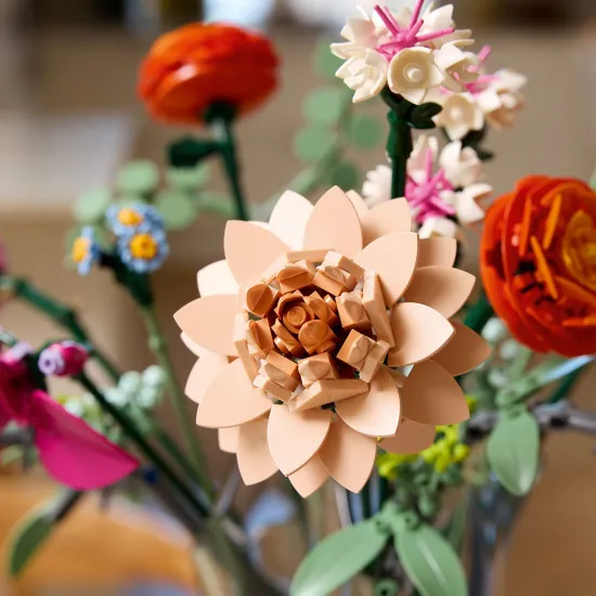 LEGO Botanicals 10280 – nádherná kytica ružových kvetov