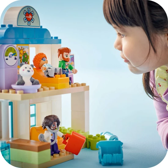 LEGO DUPLO® nemocnica s lekárom, röntgenom a figurkami: Stavebnica pre deti