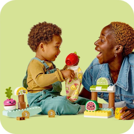 Rozkošný farmársky trh ukáže deťom ako sa nakupuje.