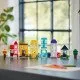 Stavebnica LEGO® Classic Tvorivé domčeky (11035) so 6 farebnými domčekmi a doplnkami pre rozvoj kreativity a staviteľských zručností u detí.