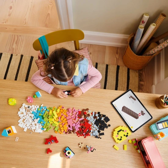 LEGO Classic Kreatívna veselá krabička plná možností