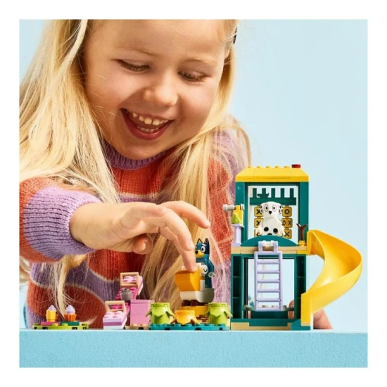LEGO Bluey 11201 – Zábava na ihrisku s Bluey a Chloe